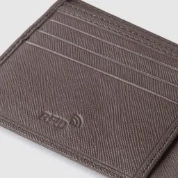 THe VerTicaL Men Textured Leather Two Fold Wallet image 3