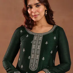 Libas Ethnic Motifs Embroidered Sequinned Straight Kurta With Trousers & Dupatta image 4