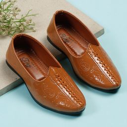Tiny Bugs Paisley Designed Slip On Ethnic Wear Mojaris - Tan Brown-image-55