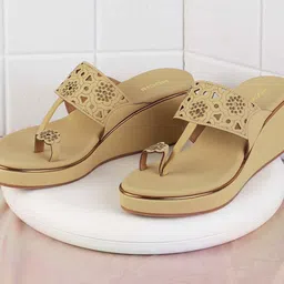 Mochi Wedge with Laser Cuts-52