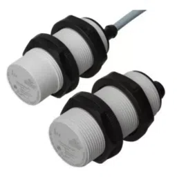 RS PRO Capacitive Barrel-Style Proximity Sensor M30 x 1.5 16 mm Detection NPN/PNP IP69K, 2377242-23