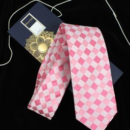 PELUCHE Men Pink & White Checked Broad Tie-image-76