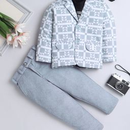 Fourfolds Cotton One Level Text Printed Tee & Trousers With Full Sleeves Blazer Set - Grey-image-72