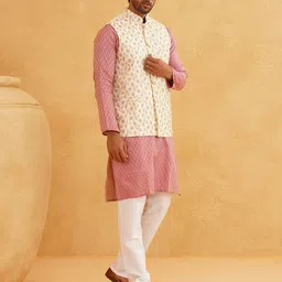 SOJANYA Men Regular Thread Work Kurta with Churidar image 3