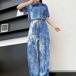 Lugo Dyed Self Design Round Neck T-Shirt With Trousers-image-15