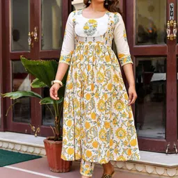 AK FASHION MALL Floral Printed A-Line Kurta With Trousers And Dupatta-image-1