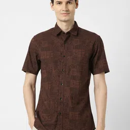 Peter England Casuals Geometric Printed Spread Collar Slim Fit Cotton Casual Shirt-image-26