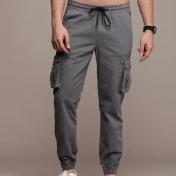 Roadster Men Solid Pure Cotton Cargo Joggers-image-18