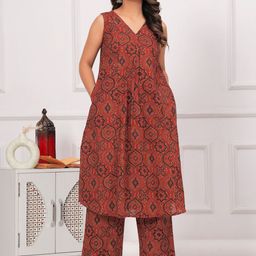 Vivika Ethnic Motifs Printed V-Neck Pure Cotton Tunic And Palazzo-image-55