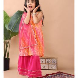 Kinder Kids Cotton Blend Sleeveless Leheriya Printed & Gota Late Embellished Kurta Sharara With Dupatta Set - Pink-image-15