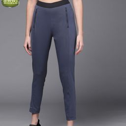 Columbia Women Blue Solid On The Go Hybrid Track Pant-image-29