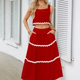 Outzidr Contrast Tipping Top & Skirt Co-Ord Set-image-82