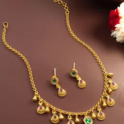 aadita Kundan-Studded Jewellery Set-20