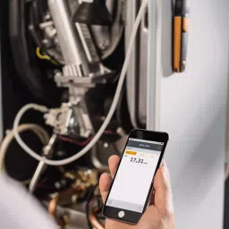 Testo 510i Differential Pressure Meter with smartphone operation image 2