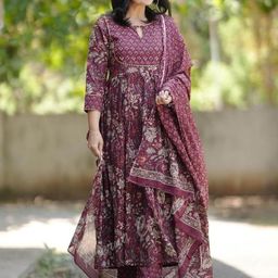 GEKHA Women Floral Printed Regular Aari Work Pure Cotton Kurta with Trousers & With Dupatta-11