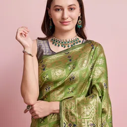 DIVASTRI Woven Design Zari Banarasi Saree-picture-56