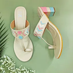 THE MADRAS TRUNK Women Woven Design Block Pumps-image-85