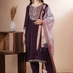 FASHOR Women Ethnic Motifs Embroidered Regular Kurta with Trousers & Dupatta Kurta Sets-picture-14