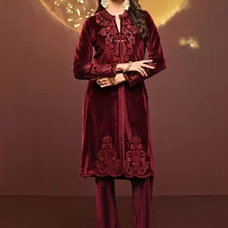 Lakshita Embroidered Tunic With Trousers Co-Ords-image-106