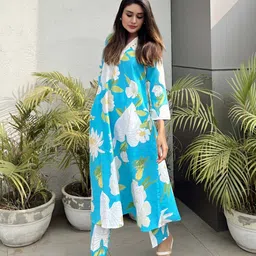 Kiana House Of Fashion Women Floral Printed V-Neck Straight Kurta with Trousers-picture-35