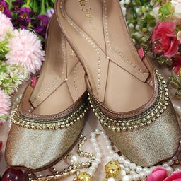 Fulkari Women Embellished Ethnic Mojaris Flats-image-69