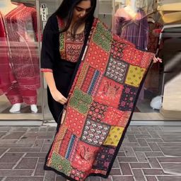 DIVASTRI Women Ethnic Motifs Yoke Design Regular Kurta with Trousers & With Dupatta-16