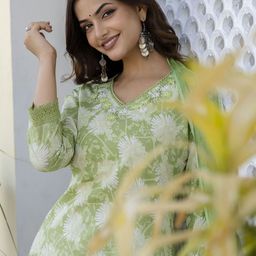 Anouk Women Floral Embroidered Regular Beads and Stones Pure Cotton Kurta with Trousers & With Dupatta-picture-23