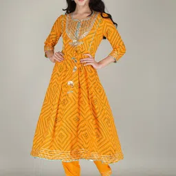 PARTHVI Leheriya Printed Regular Gotta Patti Kurta with Trousers & Dupatta image 5