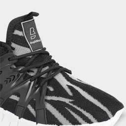 RapidBox Men Textured Mesh Sneakers image 5