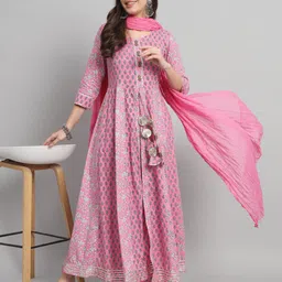 Gujari Floral Printed Anarkali Kurta with Trousers & Dupatta-40