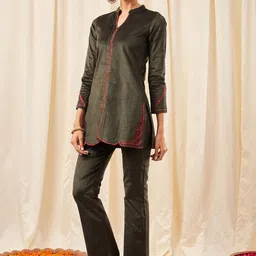STADO Mandarin Collared Tunic & Trouser Co-Ord Set image 5