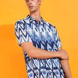 YASH GALLERY Men Cutaway Collar Geometric Printed Casual Shirt-image-27