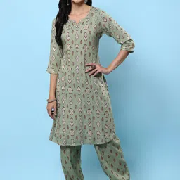 Shree Women Ethnic Motifs Printed Regular Thread Work Liva Kurta with Harem Pants-picture-32