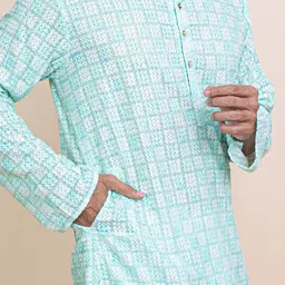 KUNDALI KAKSHAY Men Embroidered Regular Sequinned Kurta with Pyjamas image 3