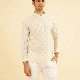 Manyavar Men Printed Cotton Mandarin Collar Short Kurta-image-13
