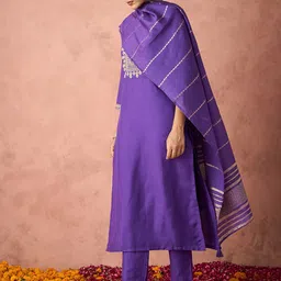 HRITIKA Ethnic Motifs Embroidered Regular Thread Work Kurta With Trouser With Dupatta image 3