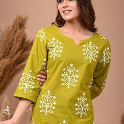 Anushansa Floral Printed Notch Neck Kurti-image-19