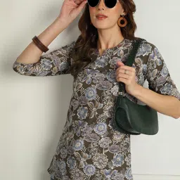 Moda Rapido Women Polyester Straight Kurtis-picture-17