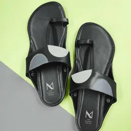 THE MADRAS TRUNK Women Colourblocked One Toe Flats-image-81