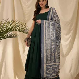 InWeave Women Regular Kurta with Palazzos & With Dupatta-29