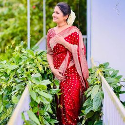 AVANTIKA FASHION Women Woven Design Pure Silk Banarasi Saree-image-2