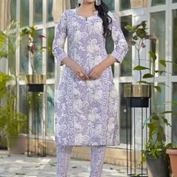 Pink Galaxy Floral Printed Panelled Keyhole Neck Pure Cotton Straight Kurta With Trousers-picture-10