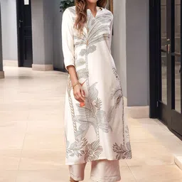 GoSriKi Floral Printed Mandarin Collar Straight Kurta With Palazzos-10