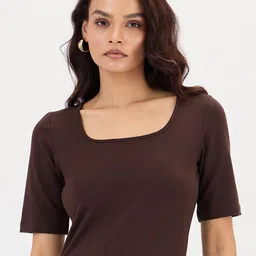 FEMMELLA Square Neck Bodysuit-picture-8