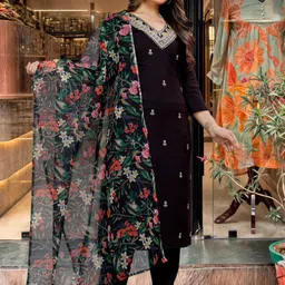 DIVASTRI Ethnic Motifs Embroidered Thread Work Kurta With Trouser And Dupatta image 5