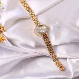 HAUTE SAUCE by Campus Sutra Women Embellished Dial & Stainless Steel Bracelet Style Straps Analogue Watch-19