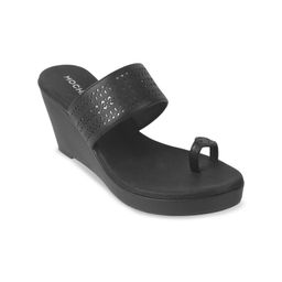 Mochi Printed Wedge Sandals-11