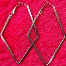 DENICRAAS Contemporary Hoop Earrings-image-54