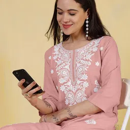 Uparna Women Light Pink Ethnic Motifs Embroidered Chikankari Kurta-picture-35