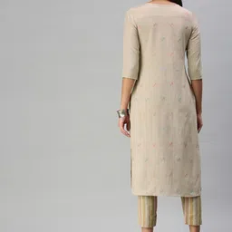 DIVASTRI Geometric Printed Round Neck Straight Kurta With Trousers image 4
